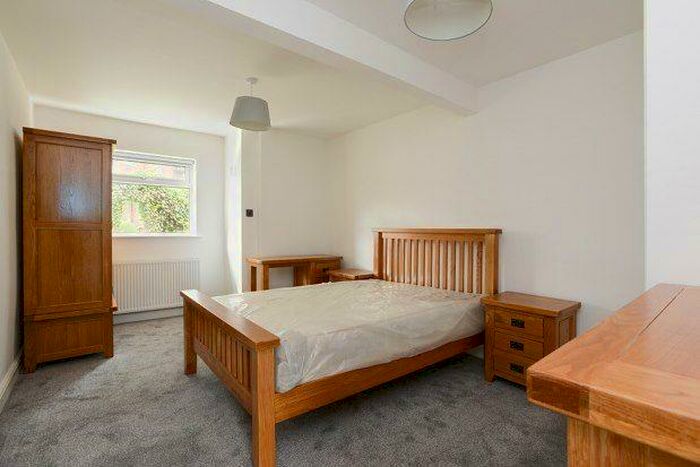 2 Bedroom Apartment To Rent In Mansfield Road, Nottingham, NG5
