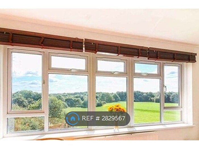 3 Bedroom Flat To Rent In Hornbeam Road, Buckhurst Hill, IG9