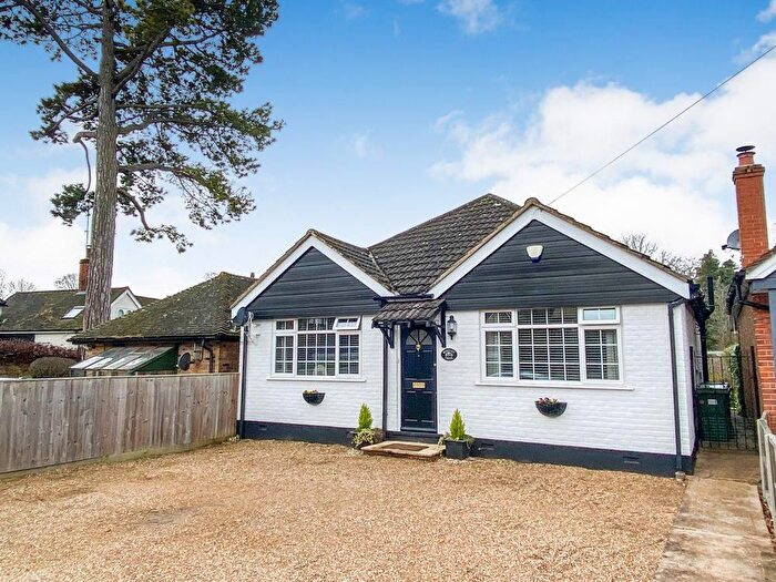 3 Bedroom Detached House For Sale In Hedsor Road, Bourne End, SL8