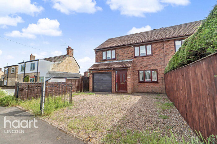3 Bedroom Semi-Detached House For Sale In Lincoln Road, Metheringham, LN4