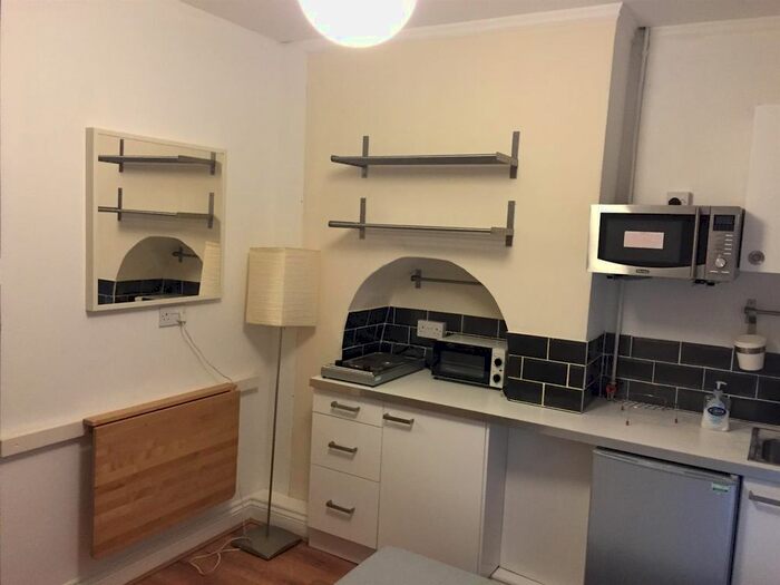 Studio To Rent In Pershore Road, Edgbaston, Birmingham, B29