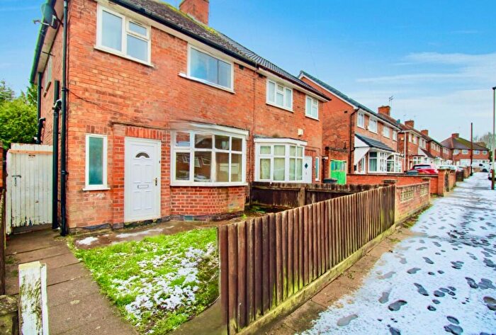 3 Bedroom Semi Detached House To Rent In Welbeck Avenue, Leicester, Leicestershire, LE4