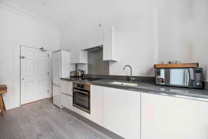 1 Bedroom Flat To Rent In York Street, Marylebone, London, W1H