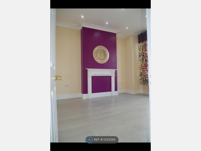 3 Bedroom Maisonette To Rent In Tynemouth Road, Mitcham, CR4