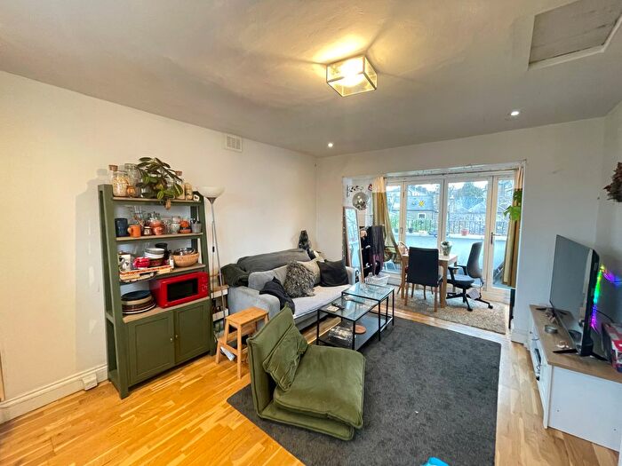 2 Bedroom Flat To Rent In Conewood Street, London, Highbury Square, N5