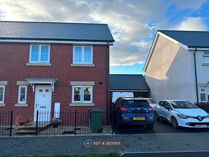 3 Bedroom Semi-Detached House To Rent In Chestnut Road, Brockworth, Gloucester, GL3