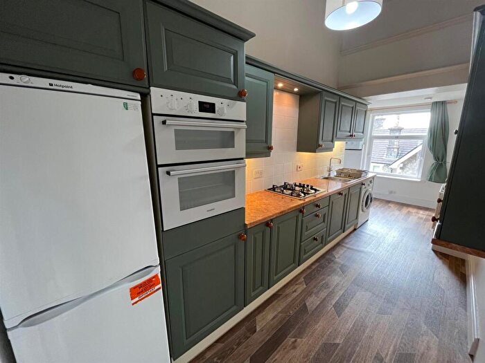 3 Bedroom Flat To Rent In South Road, Weston-Super-Mare, BS23