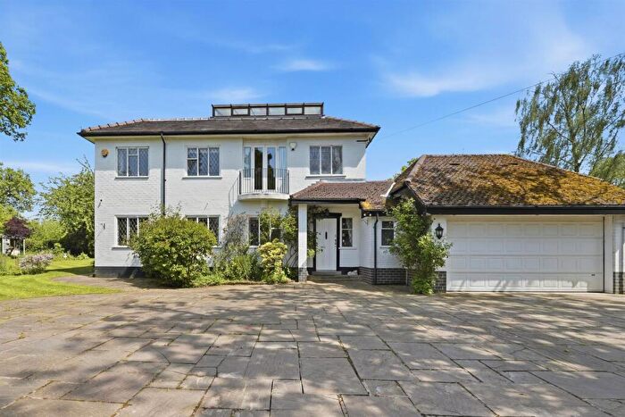 4 Bedroom Detached House To Rent In Butley Lanes, Prestbury, Macclesfield, Cheshire, SK10