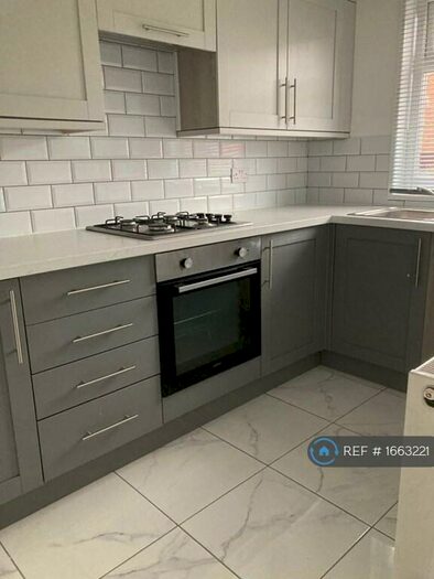 2 Bedroom Semi-Detached House To Rent In Newhall Gardens, Leeds, LS10