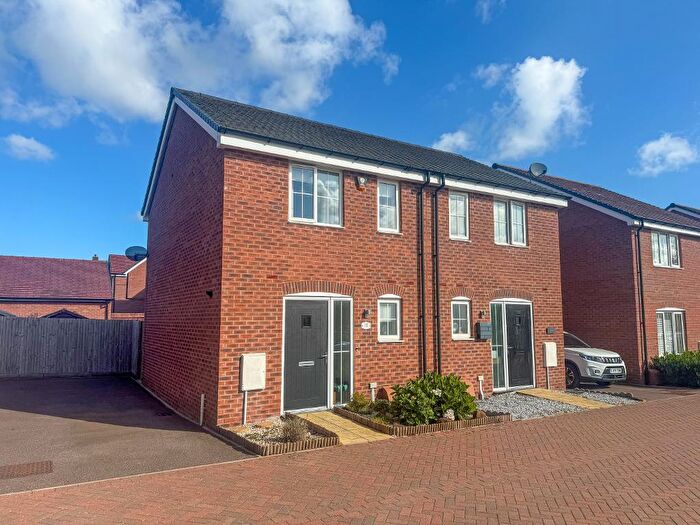 2 Bedroom House For Sale In Fry Grove, Flitwick, MK45