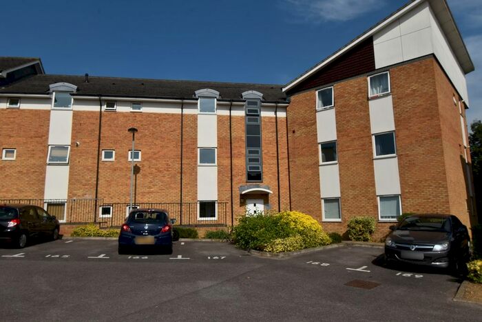 2 Bedroom Flat To Rent In Berwick Place, Welwyn Garden City AL7