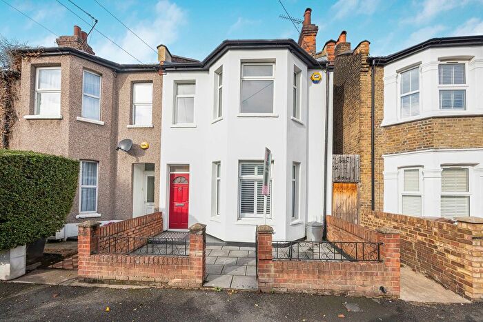 3 Bedroom Semi Detached House For Sale In Morley Road, London, E10