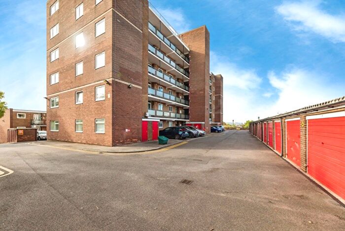 1 Bedroom Flat For Sale In Beechwood Lodge, Doncaster Road, Rotherham, South Yorkshire, S65