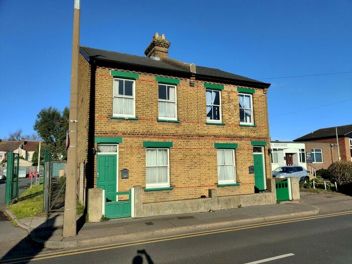 2 Bedroom Semi-Detached House For Sale In East Street, Southend-on-Sea, SS2