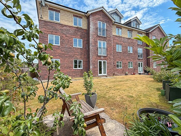2 Bedroom Flat For Sale In Barony Road, Nantwich, CW5