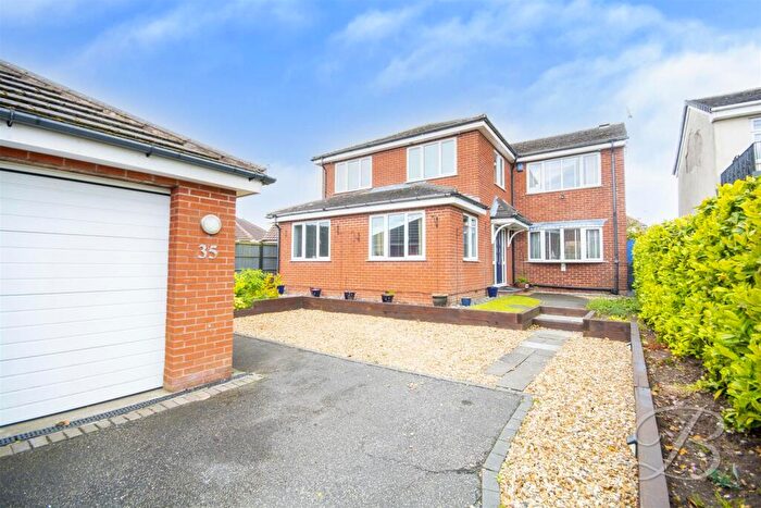 5 Bedroom Detached House For Sale In Sandycliffe Close, Mansfield, NG19