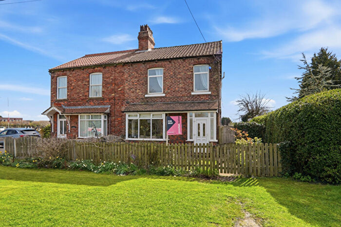 3 Bedroom Semi-Detached House For Sale In Common Lane, Church Fenton, Tadcaster, LS24