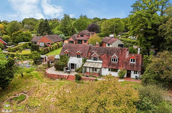 5 Bedroom Detached House For Sale In Haughurst Hill, Baughurst, Tadley, Hampshire, RG26