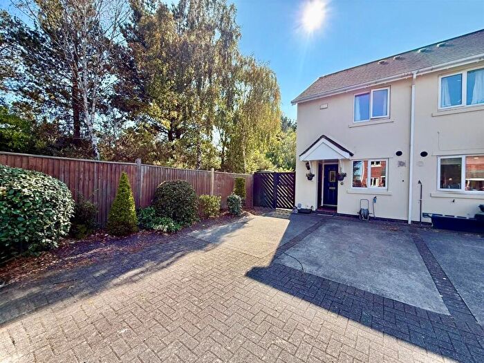 2 Bedroom End Of Terrace House For Sale In Ellis Way, Conwy, LL32