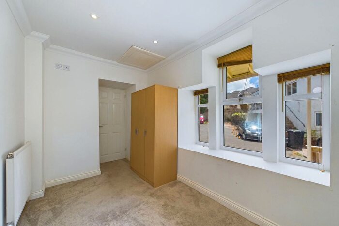 2 Bedroom Flat For Sale In Chatsworth Road, Torquay, TQ1