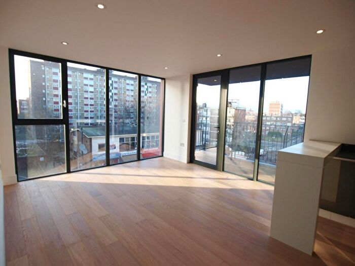 1 Bedroom Flat To Rent In Cropley Street, Islington, N1