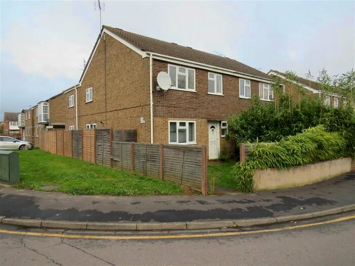 4 Bedroom Semi-Detached House To Rent In Cherry Road, Wisbech, PE13