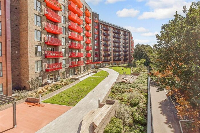 1 Bedroom Flat For Sale In Leander Heights, Mill Wood, Maidstone, Kent, ME14