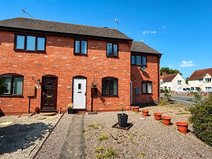 2 Bedroom Mews For Sale In Simmons Court, Wellesbourne, Warwick, CV35