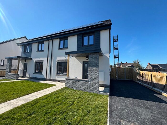 3 Bedroom Semi-Detached House For Sale In Heol Fferm Fila, Crymych, SA41