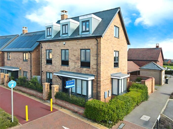 5 Bedroom Detached House For Sale In Longhorn Drive, Whitehouse, Milton Keynes, MK8