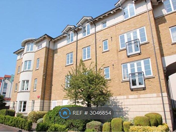 2 Bedroom Flat To Rent In Rownham Mead, Bristol, BS8