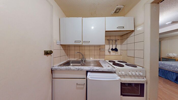 Studio To Rent In Chatsworth Road, Mapesbury, London, NW2