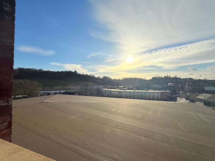 1 Bedroom Flat To Rent In Newton Road, Yeovil, BA20