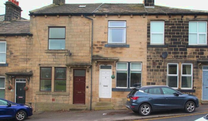 2 Bedroom Property To Rent In Lands Lane, Guiseley, Leeds, West Yorkshire, LS20