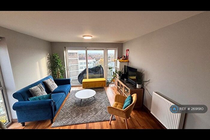 2 Bedroom Flat To Rent In Aquarius Court, Edgware, HA8
