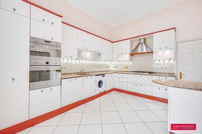 3 Bedroom Flat To Rent In Addison Road, London, W14