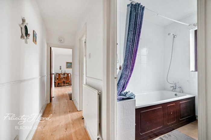 1 Bedroom Flat For Sale In Charlton Church Lane, London, SE7