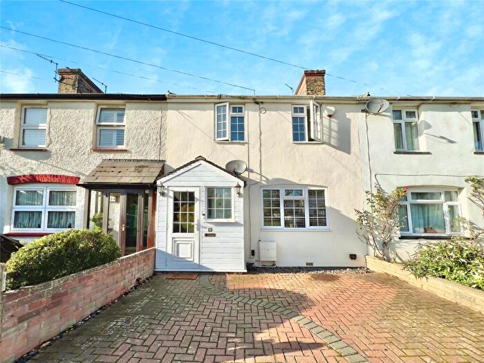 3 Bedroom Terraced House For Sale In Oliver Crescent, Farningham, Dartford, Kent, DA4