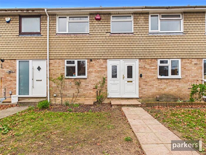 3 Bedroom Terraced House For Sale In Luscombe Close, Caversham, Reading, Berkshire, RG4