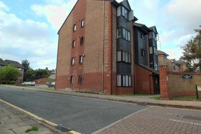 Studio To Rent In Cricketers Close, Erith, DA8