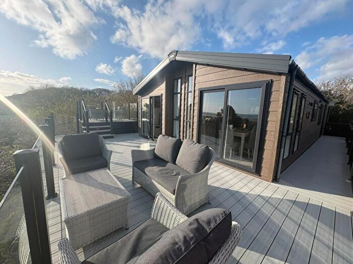 3 Bedroom Property For Sale In Garreg Wen Caravan Park, Borth-Y-Gest, Porthmadog, LL49