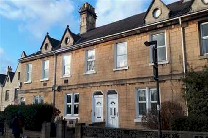 5 Bedroom House To Rent In Augusta Place, Bath, BA1