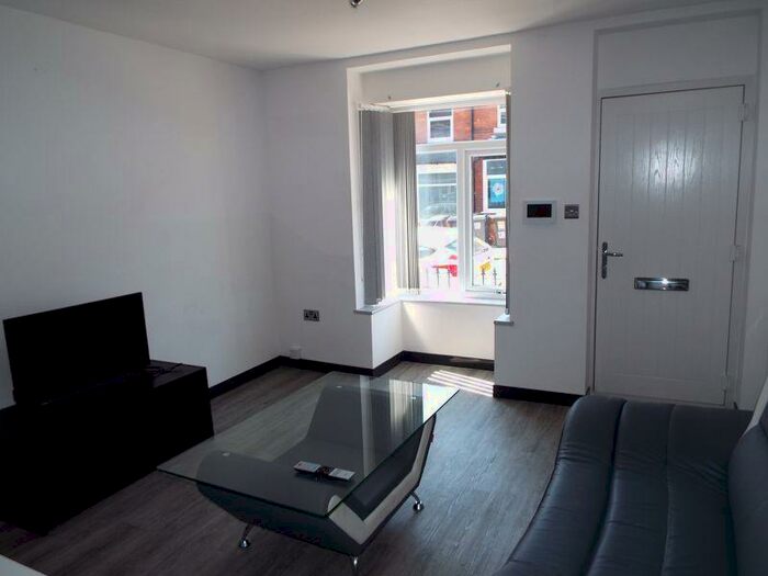 1 Bedroom Flat To Rent In Hubert Road, Selly Oak, Birmingham, B29
