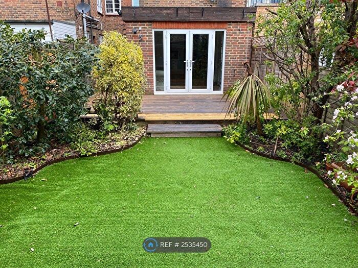 2 Bedroom Flat To Rent In Fulham, London, SW6