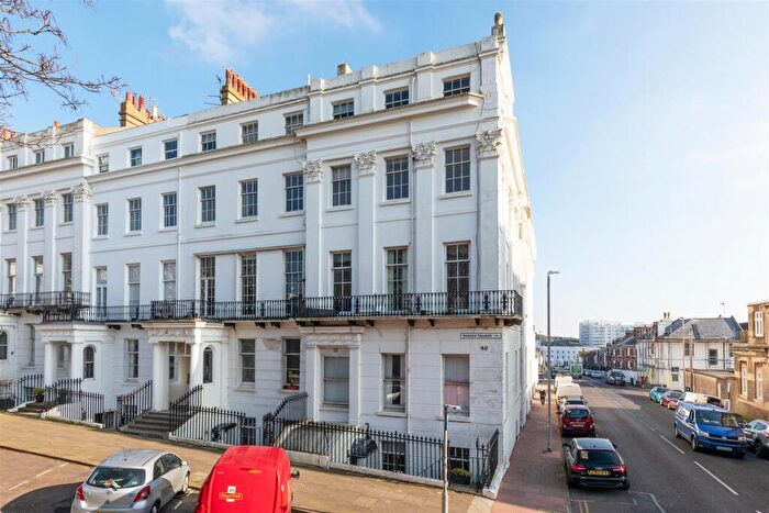 3 Bedroom Apartment To Rent In Flat Sussex Mansions, Sussex Square, BN2