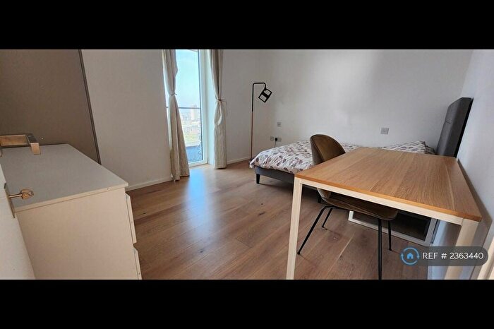 3 Bedroom Flat To Rent In Coda Residences, Battersea, London, SW11