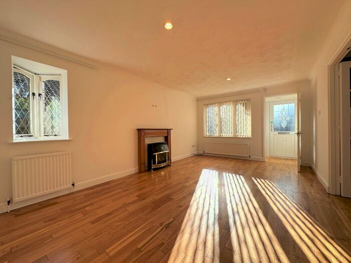 2 Bedroom Bungalow To Rent In Whitelea Crescent, Kilmacolm, Inverclyde, PA13