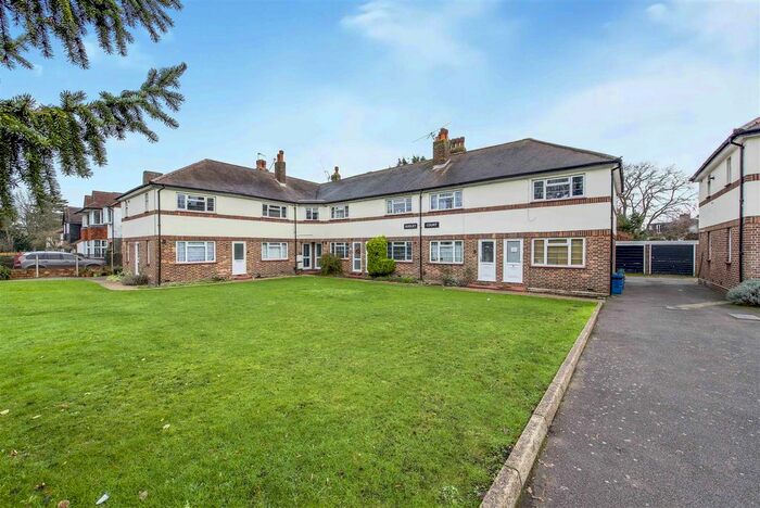 2 Bedroom Maisonette To Rent In Hampton Road, Twickenham, TW2