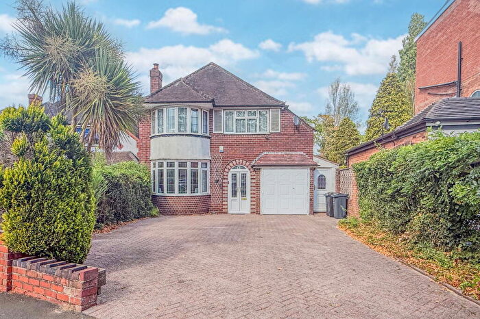 4 Bedroom Detached House For Sale In Boden Road, Hall Green, B28