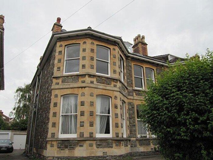 5 Bedroom Flat To Rent In Chesterfield Road Top Ref, BS6